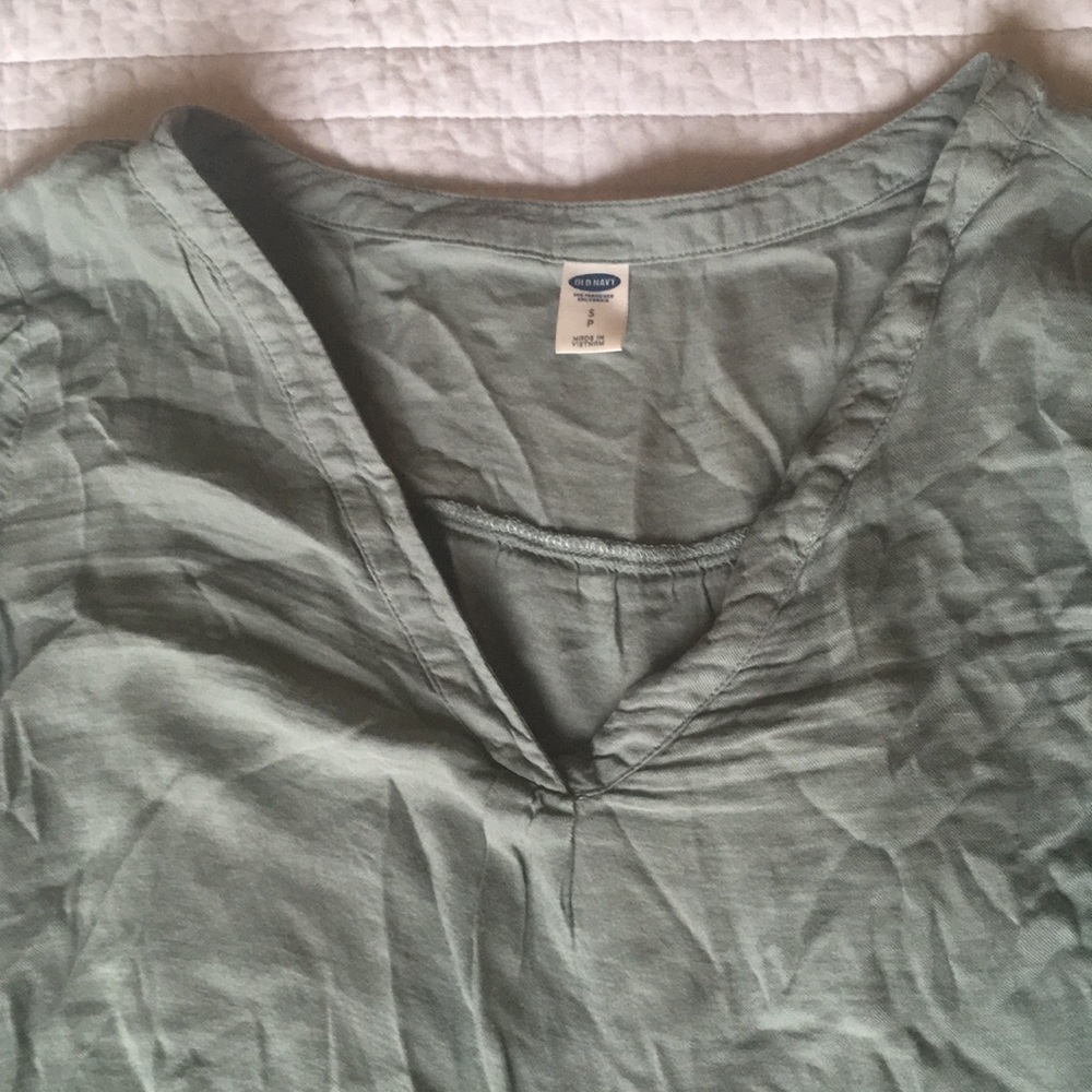 Shirts - Picture 2 of 4